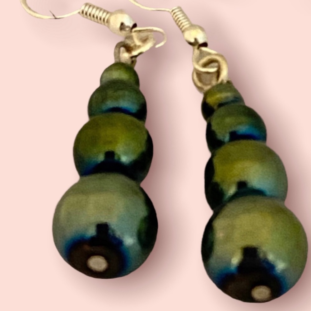 Hand Crafted Emerald Green Dangle Earrings Glass Bead Pierced Wicked Stacked - Picture 4 of 6